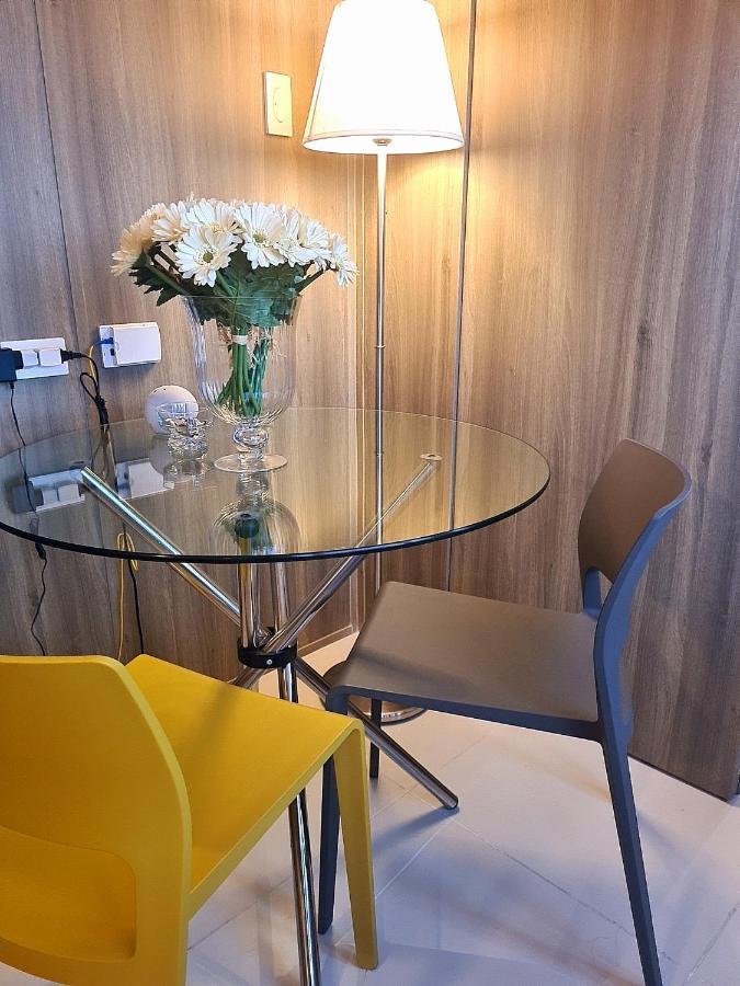 Cozy Penthouse 2Br Suite W Balcony - Amazing Manila Bay View And City Skyline Near Moa Pasay Esterno foto