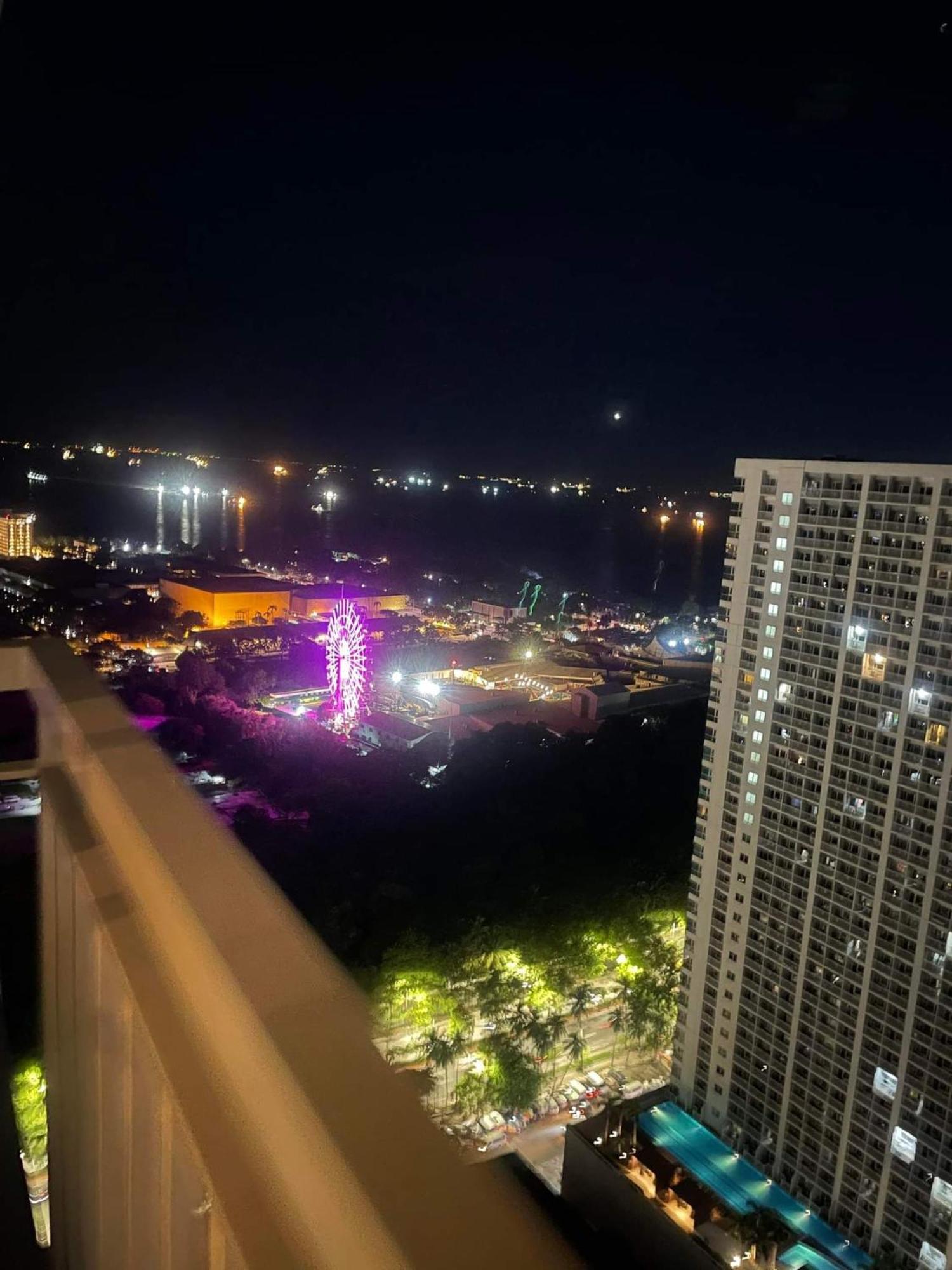Cozy Penthouse 2Br Suite W Balcony - Amazing Manila Bay View And City Skyline Near Moa Pasay Esterno foto